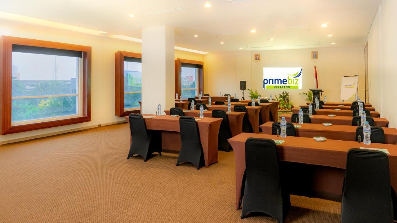 Hotel Primebiz Cikarang Exterior foto